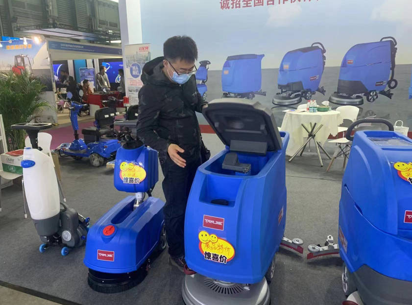 邵阳坦洁洗地机公司致力于电动洗地机的生产、销售和服务百家
